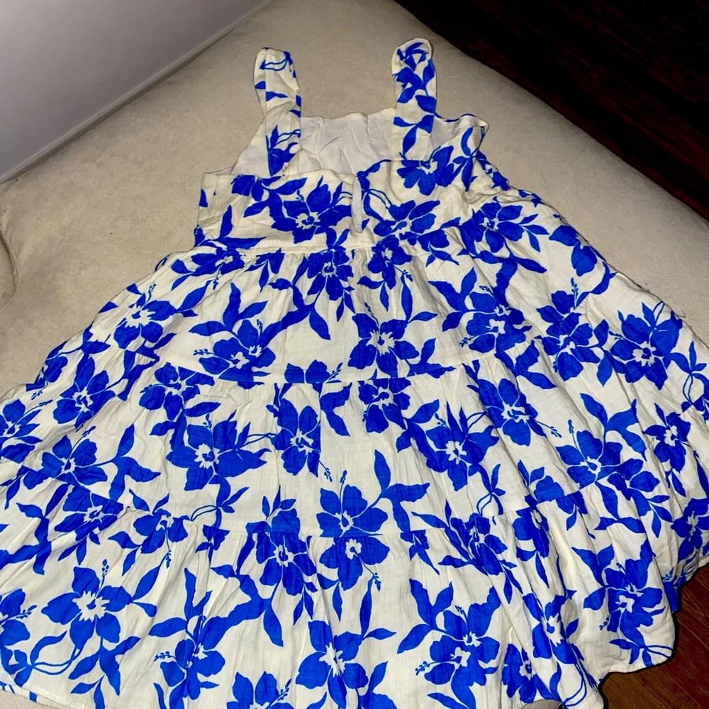 Worn once, Zara blue and white flower dress size 13/14
